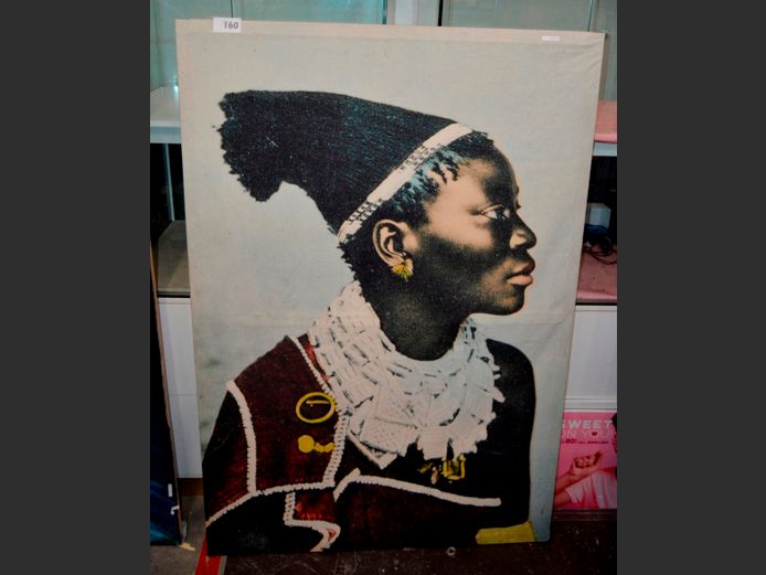 UNFRAMED PRINT ON FABRIC "AFRICAN LADY", 163 x 110cm