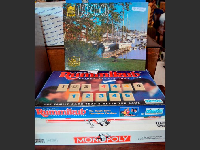 LOT: MONOPOLY, RUMMIKUB & A PUZZLE [Unchecked]
