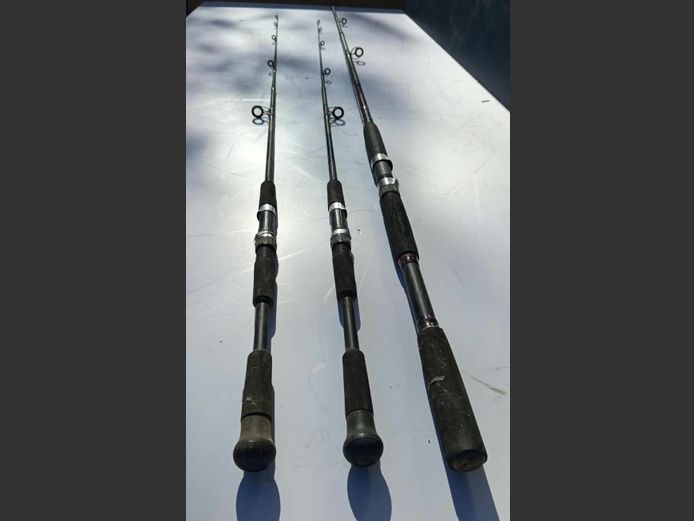 LOT: 3 x FISHING RODS