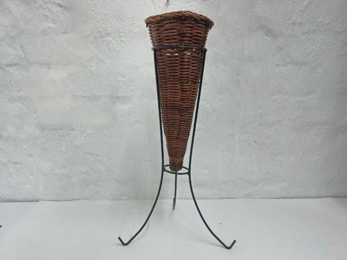 Woven Wicker Cone Planter Basket on Black Metal Tripod Stand