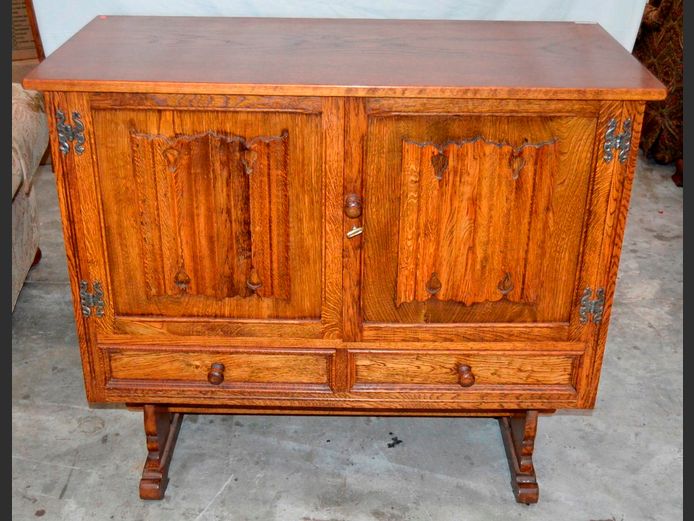 OAK 2-DOOR, 2-DRAWER SERVER, 107 x 51 x 96cm