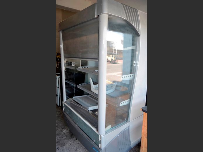 FRIGOREX DELI DISPLAY FRIDGE [Switches on]