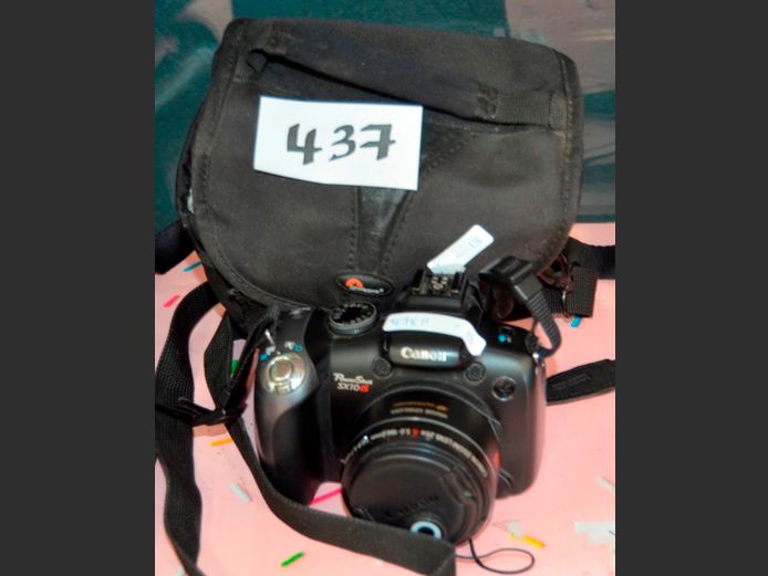 CANON CAMERA WITH BAG [Untested]