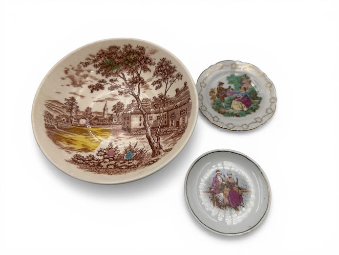 Mixed Vintage Decorative Plates & Dish – English Countryside & Romantic Scenes (3-Piece Lot)