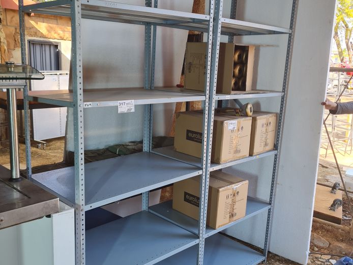 2 X BOLT AND NUT SHELVING