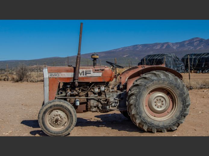 Massey Ferguson 240 trekker
