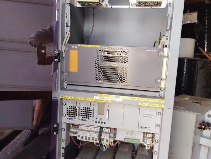UPS & COMMUNICATION CABINET