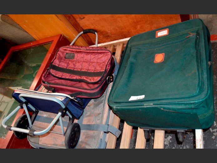 SUITCASES, SHOPPING TROLLEY BAG, etc