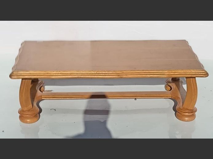 OAK RECTANGULAR COFFEE TABLE WITH BOTTOM SHELF, 128 x 66 x 39cm