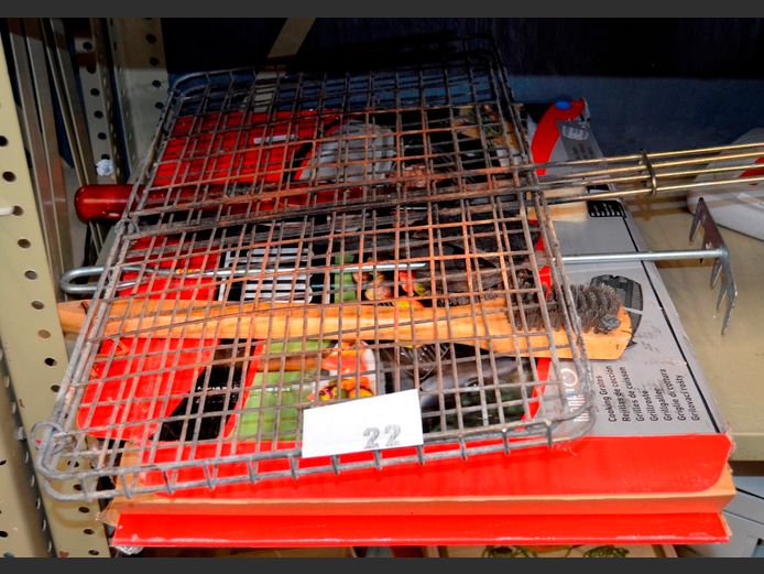 WEBER BRAAI GRID & ACCESSORIES