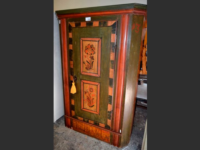 VINTAGE GERMAN CUPBOARD, 130 x 52 x 188cm [Needs some TLC]