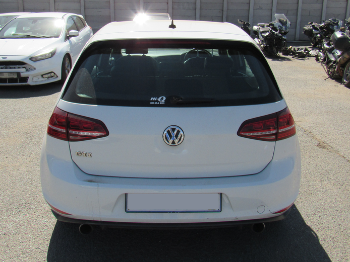 2017 White VW GOLF 7 GTI - 88FG