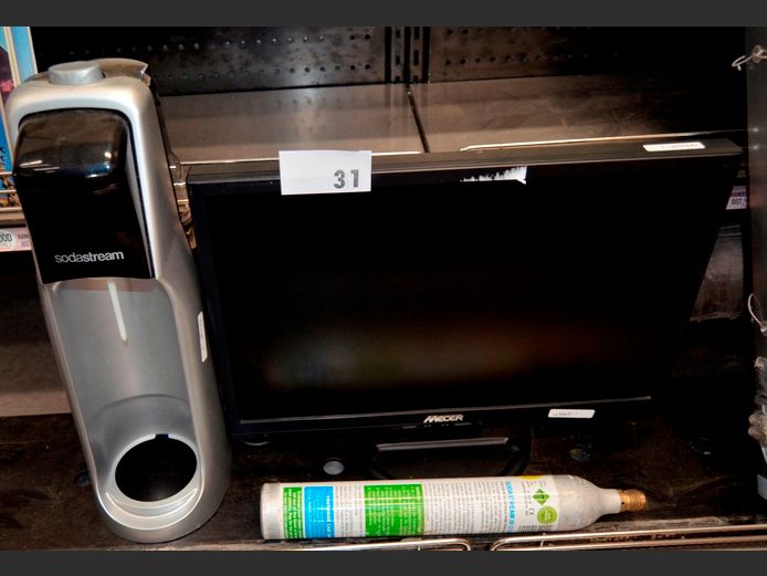 MECER MONITOR & A SODA STREAM WITH CYLINDER [Switches on, untested further] [1,4]