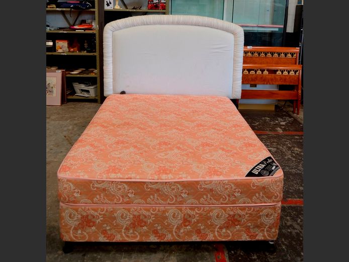 ULTRAPEDIC BED BASE & MATTRESS SET WITH HEADBOARD