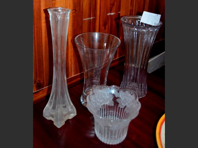 LOT OF 4: GLASS VASES