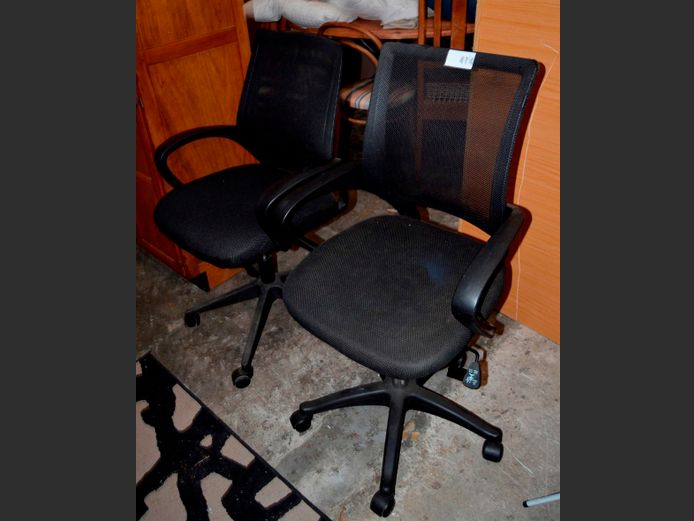 LOT OF 2: BLACK SWIVEL OFFICE CHAIRS [Damaged]