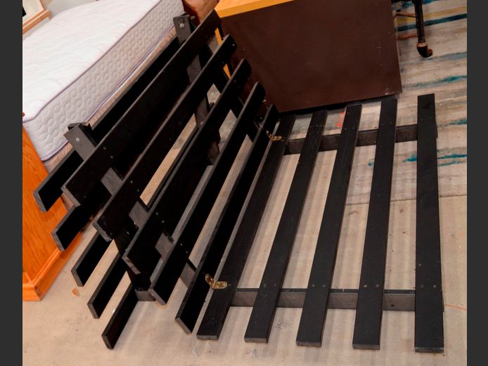 FUTON BASE [No mattress]