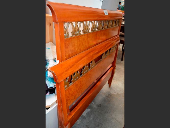 BIRD'S EYE WALNUT SINGLE HEAD- & FOOTBOARD