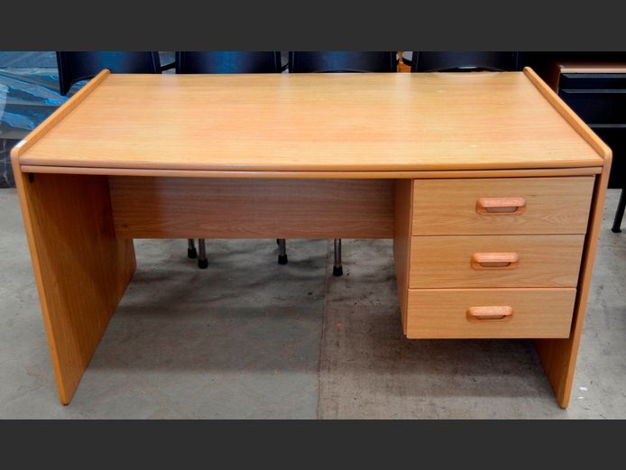 OAK FOIL 3-DRAWER DESK, 140 x 82 x 76cm [Edging loose in places]