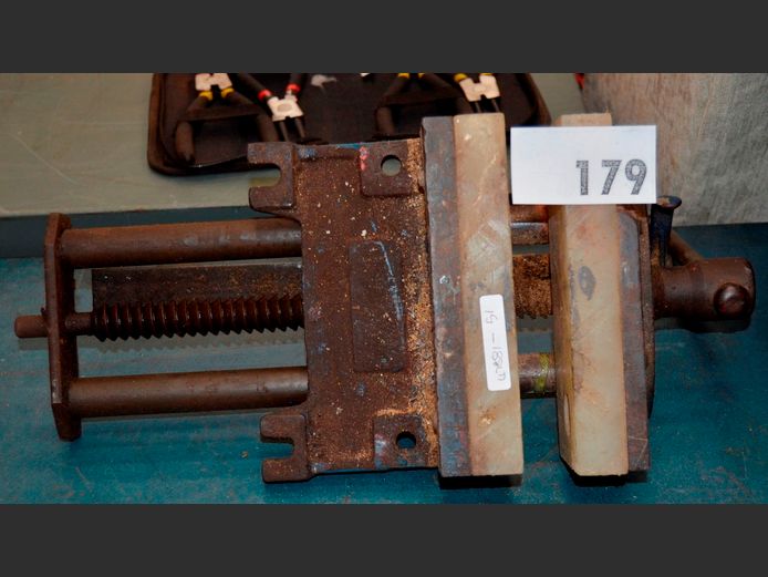 175mm WOOD BENCH VICE