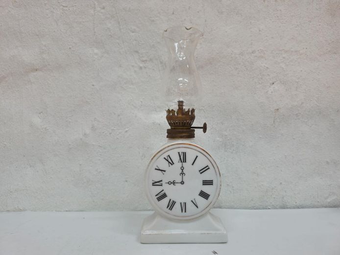 Ceramic Clock Face Oil Lamp With Glass Chimney