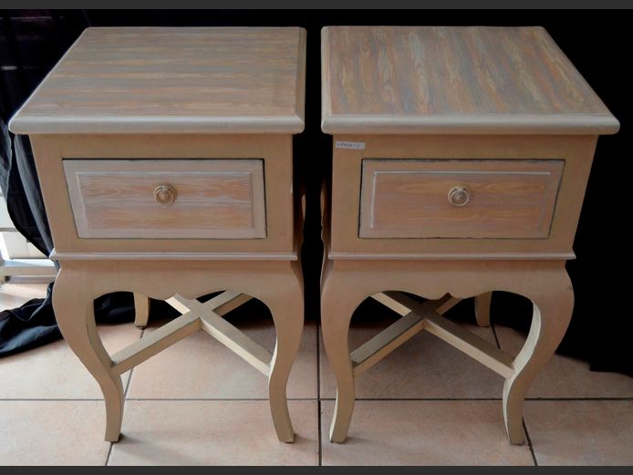 PAIR PAINT TECHNIQUE SINGLE DRAWER BEDSIDE PEDESTALS, 45 x 45 x 75cm