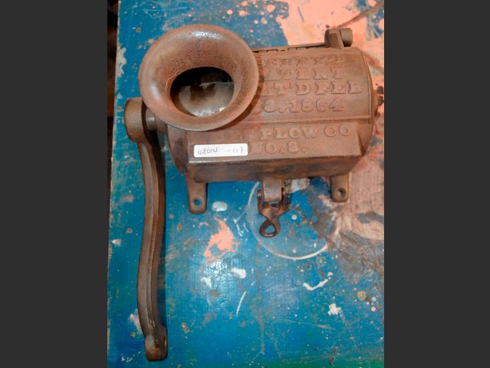 ANTIQUE CAST IRON TOBACCO SHREDDER