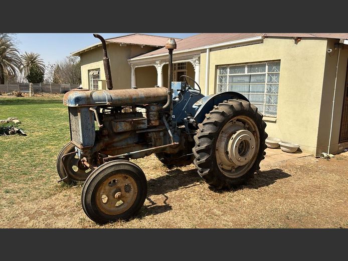 Fordson tractor N24 Major