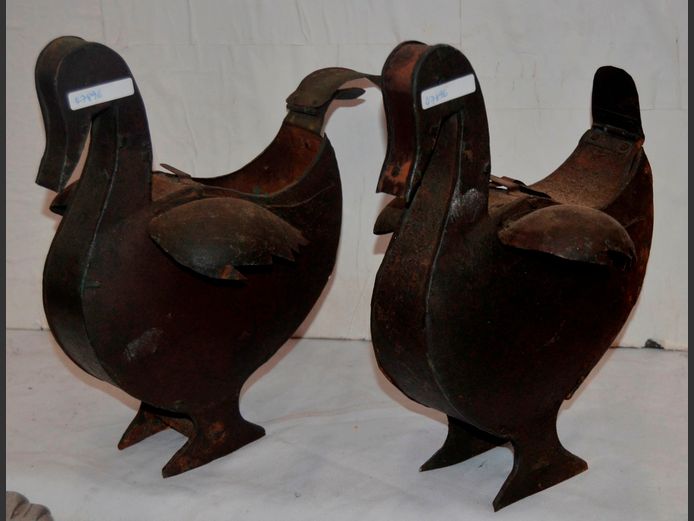 PAIR RUSTIC METAL DODO ORNAMENTS, 27 x 20 x 32cm