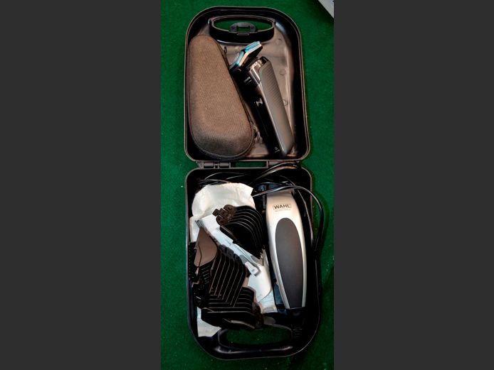 WAHL HAIR CLIPPER & A PHILIPS SHAVER [Untested]