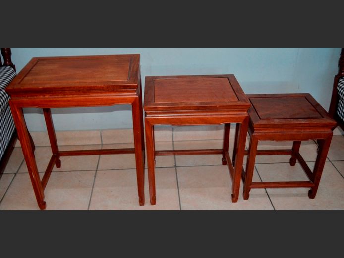 CHINESE ROSEWOOD NEST OF 3 TABLES, 51.5 x 35.5 x 64cm, 43 x 32.5 x 54cm & 35.5 x 29 x 43cm