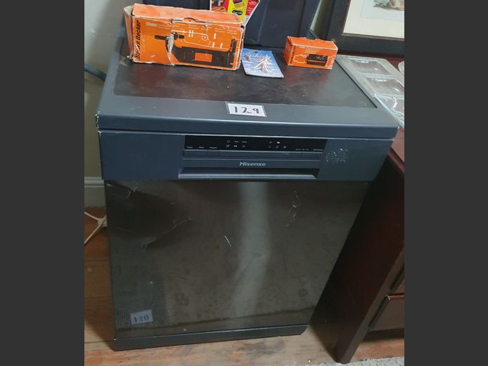 HISENSE GREY DISHWASHER [Untested, dented]