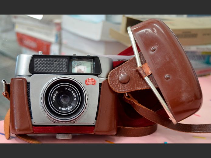 BRAUN PAXETILE ELECTAMATIC VINTAGE CAMERA [Condition unknown]