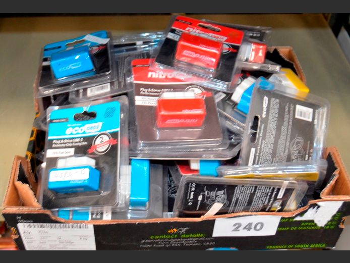 LOT OF 36: NITRO OBD2 ADAPTORS