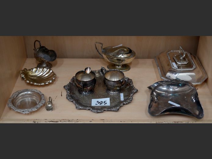 SILVER PLATE: LIDDED DISH, TRAY, SUGAR BOWL, MILK JUG, etc
