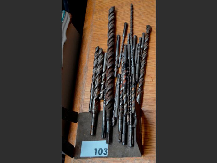 LOT: ROTARY HAMMER DRILL BITS