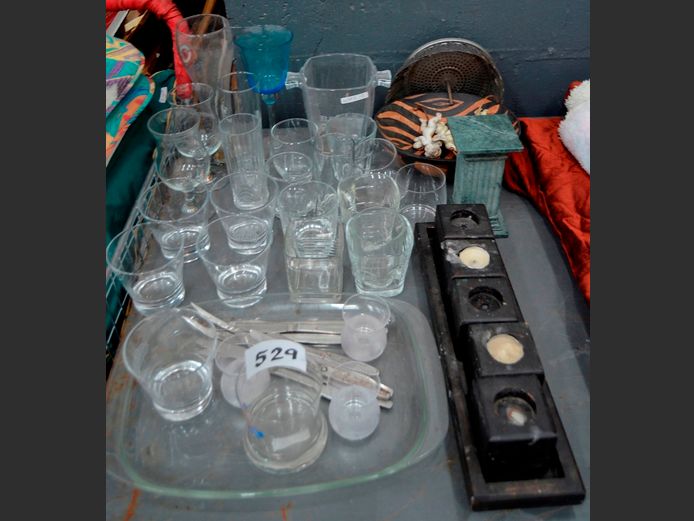 DRINKING GLASSES, WOODEN BOWL, ICE BUCKET, etc