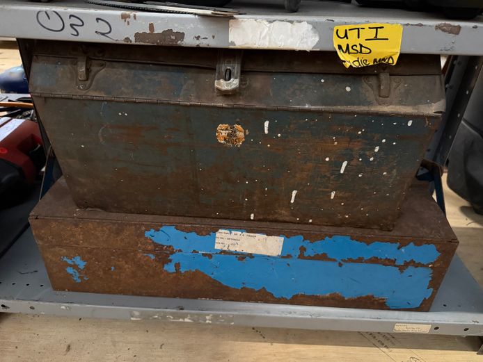 2 metal tool boxes - Empty