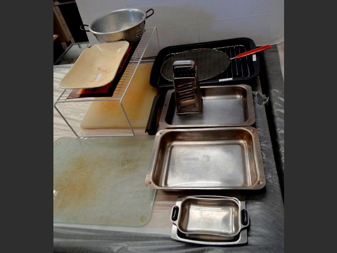 OVEN TRAYS, ALUMINIUM COLANDER, GRATER, etc