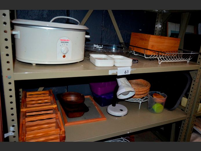 LOT ON 2 SHELVES: TEDELEX SLOW COOKER [Switches on], GLASS OVEN DISH, WINE RACK, etc