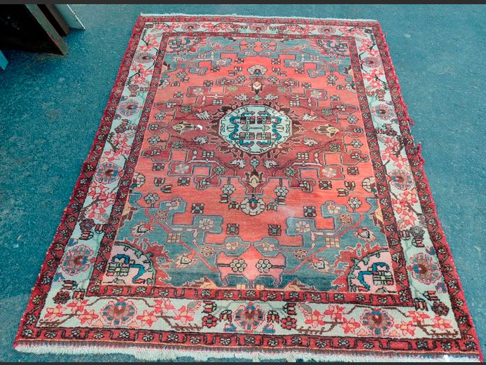RED, BLUE & CREAM PERSIAN CARPET, 190 x 132cm [Edges worn]