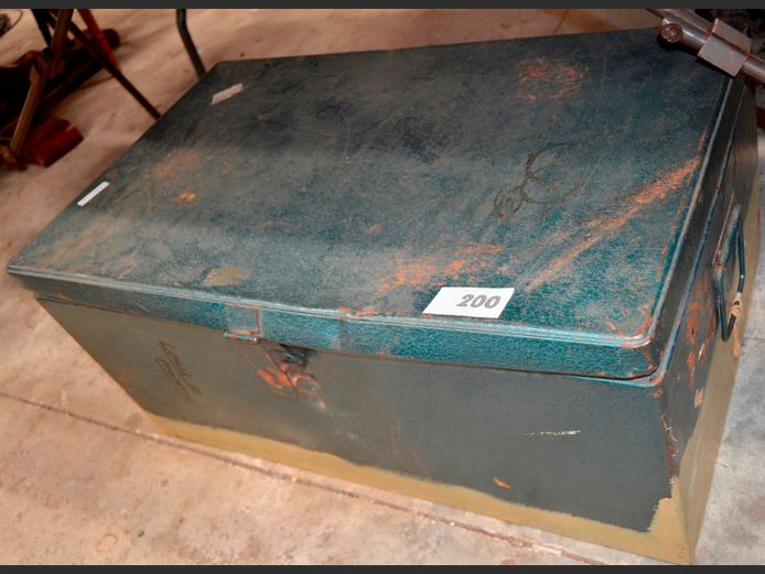 METAL TRUNK WITH CONTENTS, 76 x 46 x 35cm [Dented]