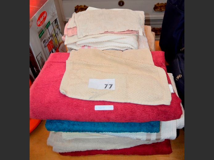 ASSORTED TOWELS