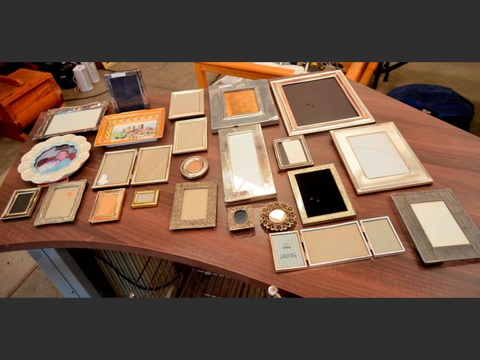 ROYAL WORCESTER "MULBERRY HALL" LIMITED EDITION DISH, SILVER PLATE PICTURE FRAMES, etc