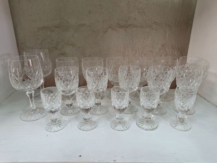 Vintage Fine Cut-Crystal Wine & Liqueur Glassware Suite