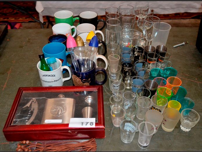 BAR GIFT SET, MUGS, DRINKING GLASSES, etc