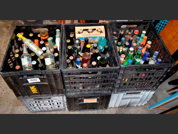 COLLECTION BEERS & CIDERS [Condition of contents unknown]