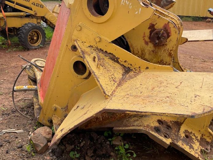 R1700 CATAPILLAR H FRAME