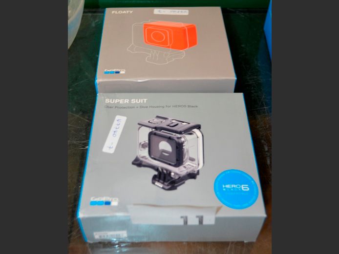 GO PRO HERO 5 DIVE HOUSING & HERO 4 FLOATY SUPER SUIT