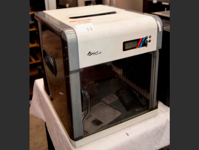 XYZ 3D PRINTER [Switches on, Untested further]